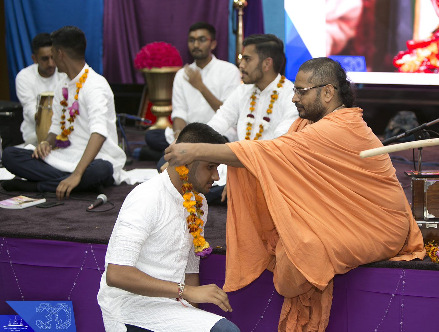 ©1987-2017 SKS Swaminarayan Temple East London