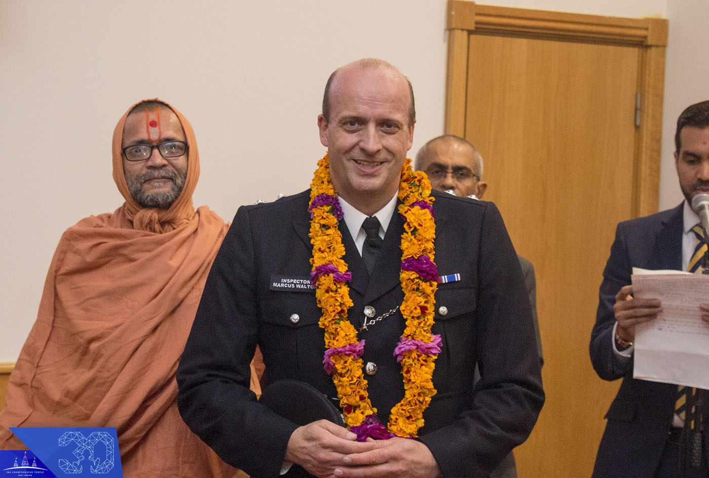 035 - ©1987-2017 SKS Swaminarayan Temple East London
