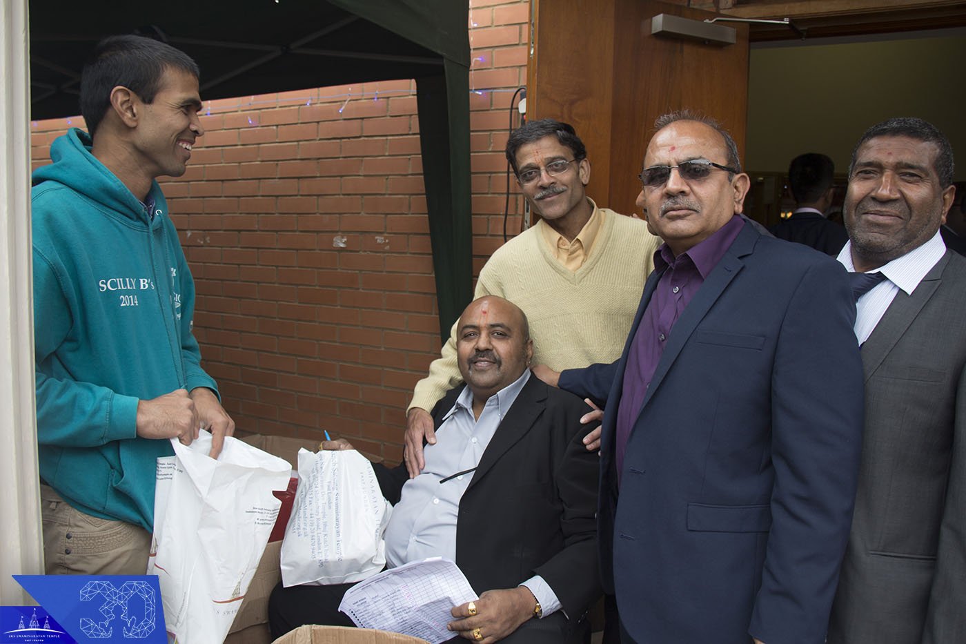 047 - ©1987-2017 SKS Swaminarayan Temple East London