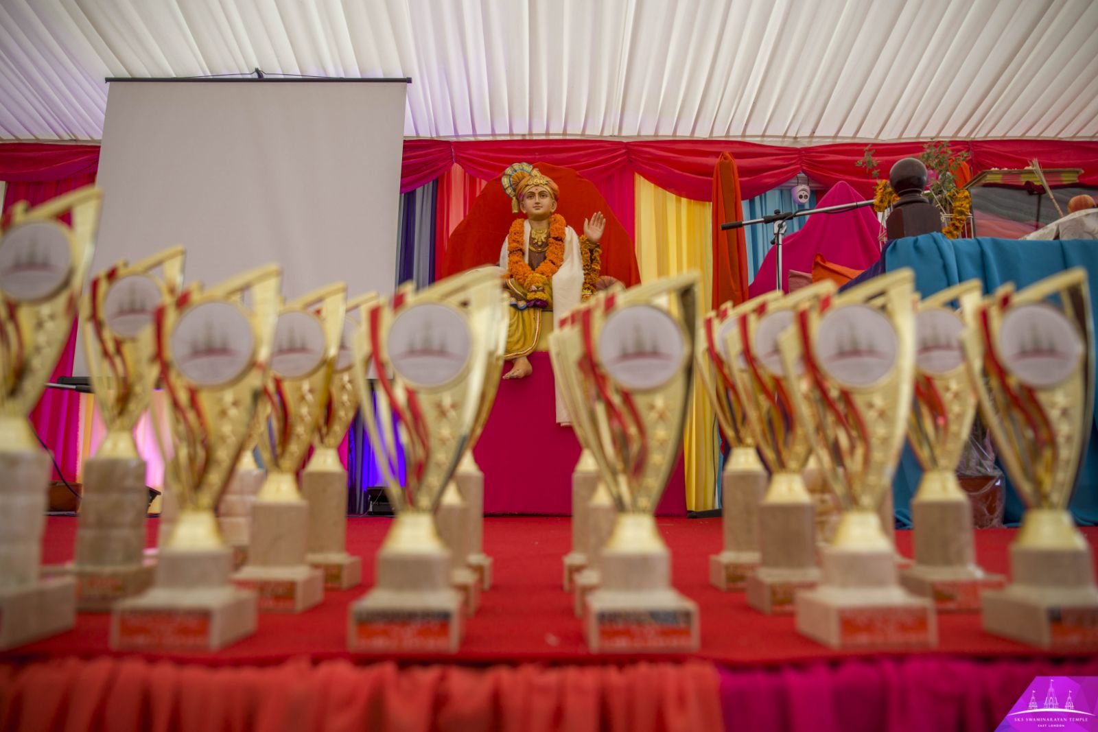 Wm - ©1987-2017 SKS Swaminarayan Temple East London