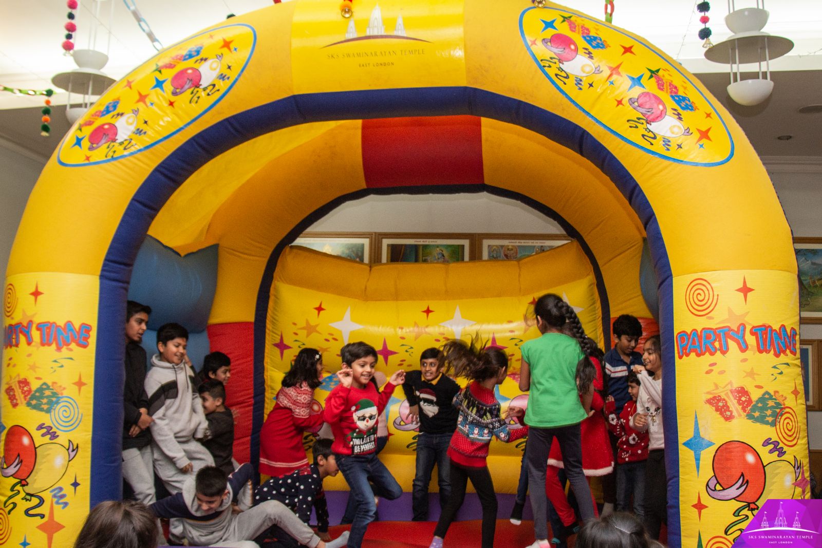 ©1987-2017 SKS Swaminarayan Temple East London
