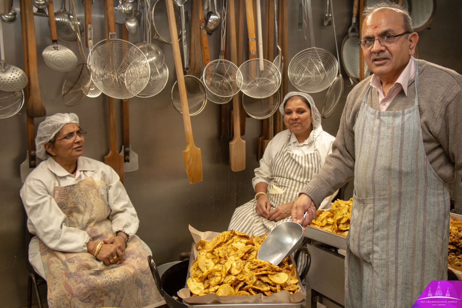 ©1987-2017 SKS Swaminarayan Temple East London