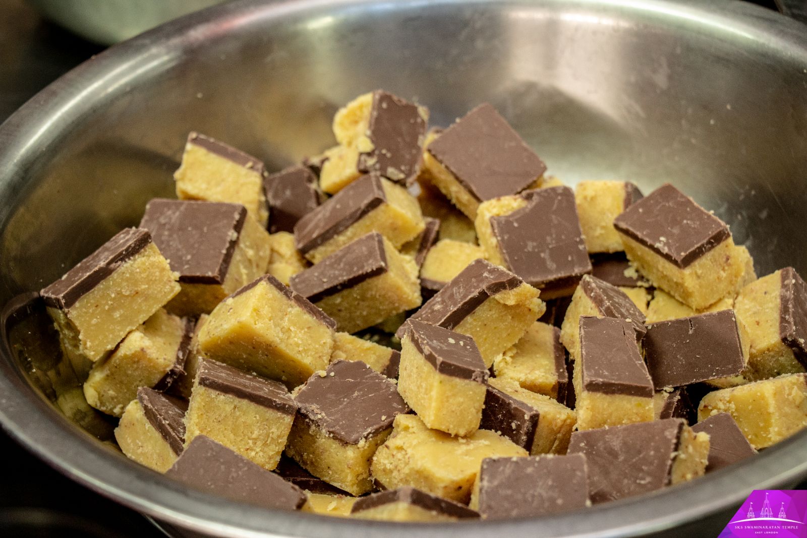 ©1987-2017 SKS Swaminarayan Temple East London