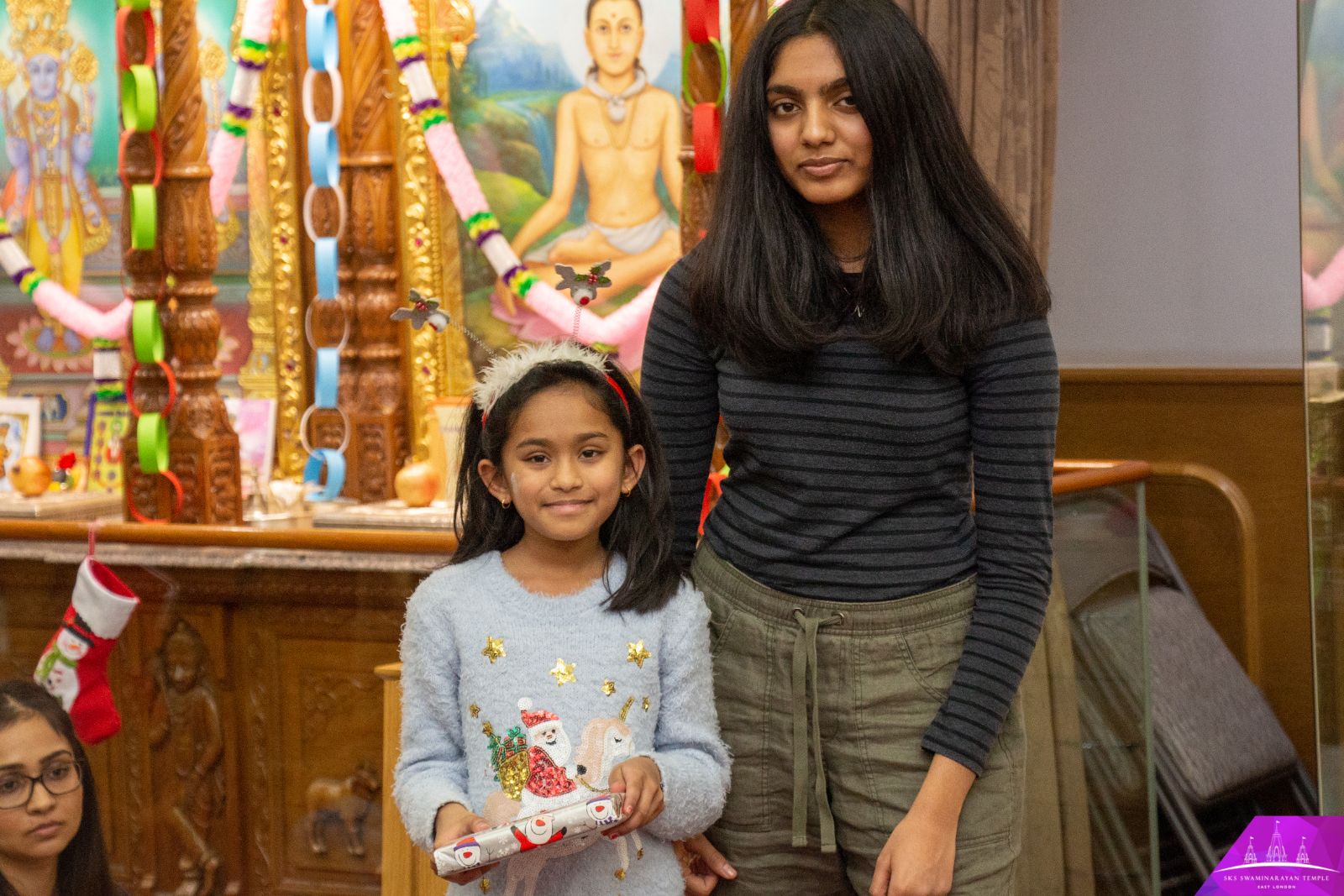 ©1987-2017 SKS Swaminarayan Temple East London
