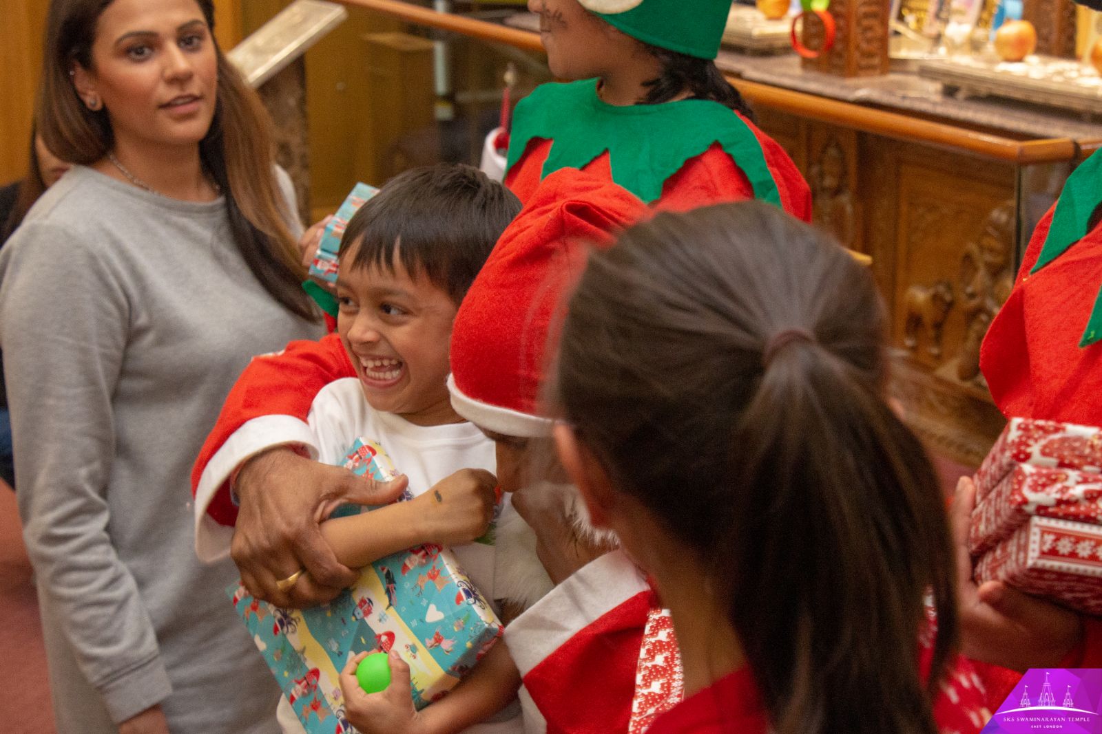 ©1987-2017 SKS Swaminarayan Temple East London