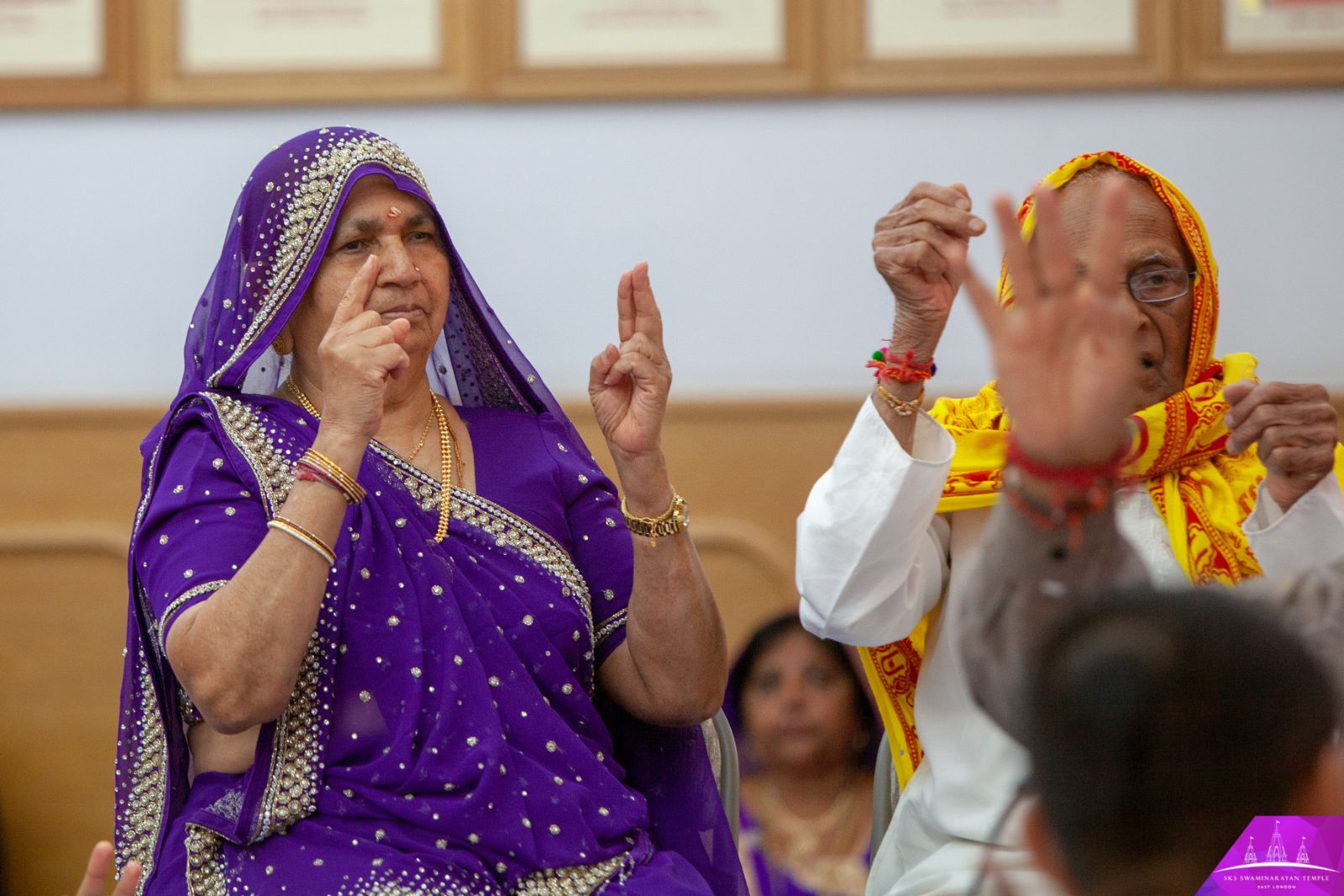 ©1987-2017 SKS Swaminarayan Temple East London