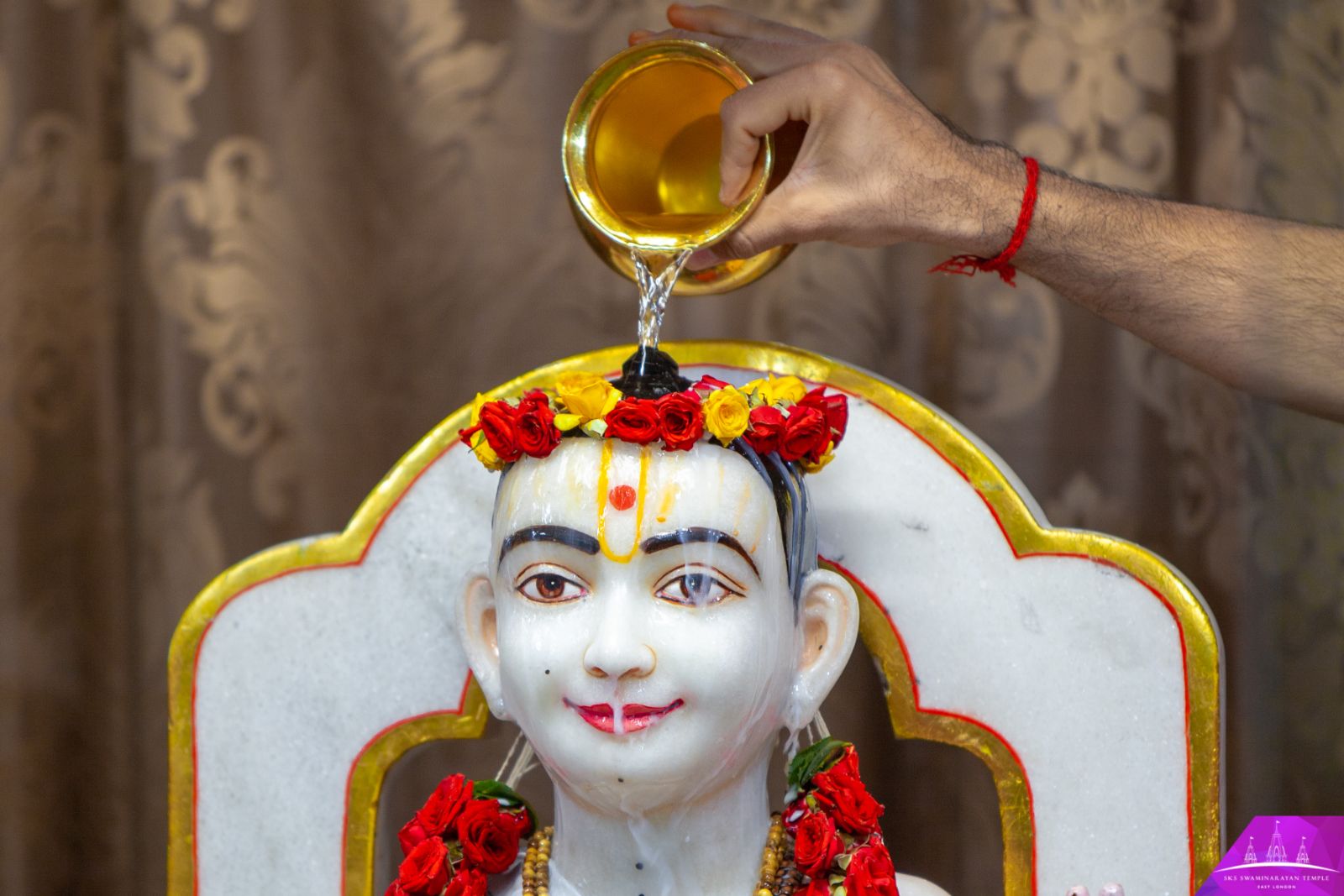 ©1987-2017 SKS Swaminarayan Temple East London