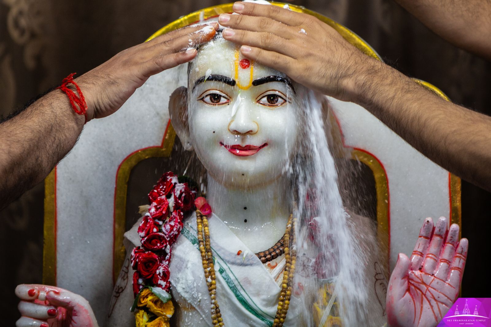 ©1987-2017 SKS Swaminarayan Temple East London
