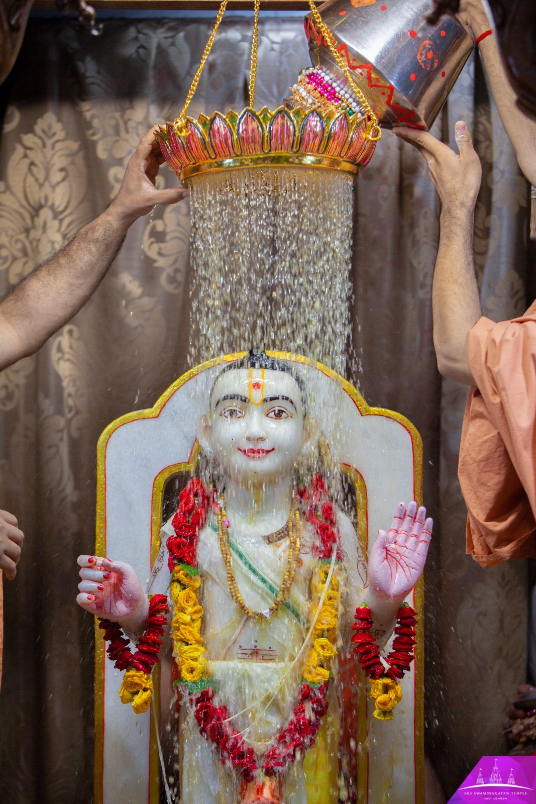 ©1987-2017 SKS Swaminarayan Temple East London