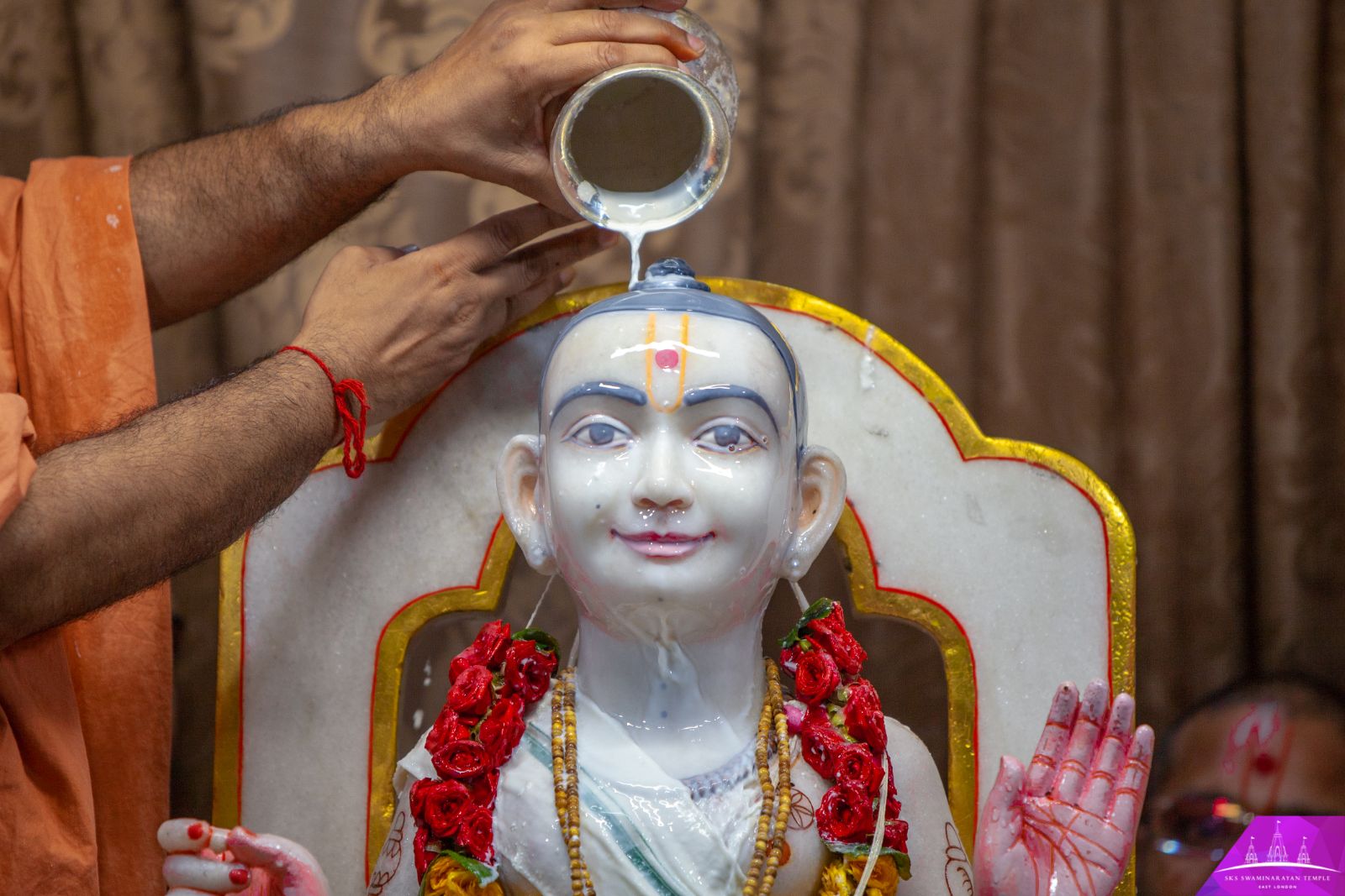 ©1987-2017 SKS Swaminarayan Temple East London