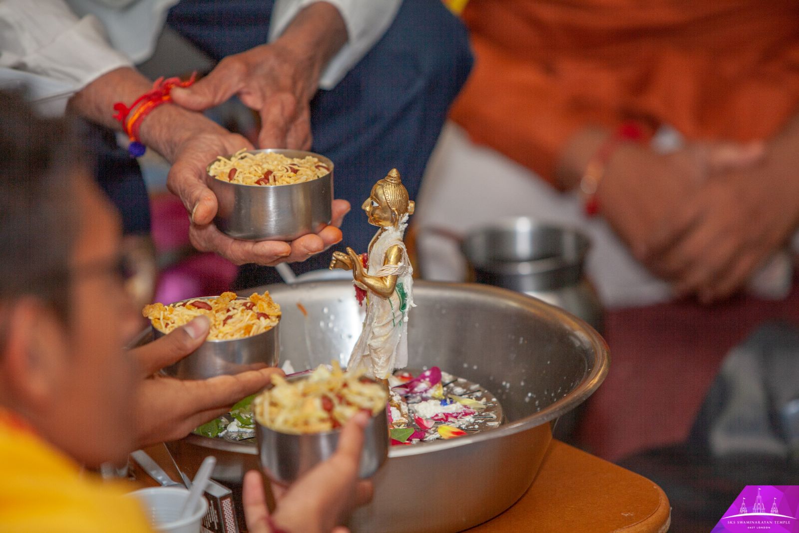 ©1987-2017 SKS Swaminarayan Temple East London