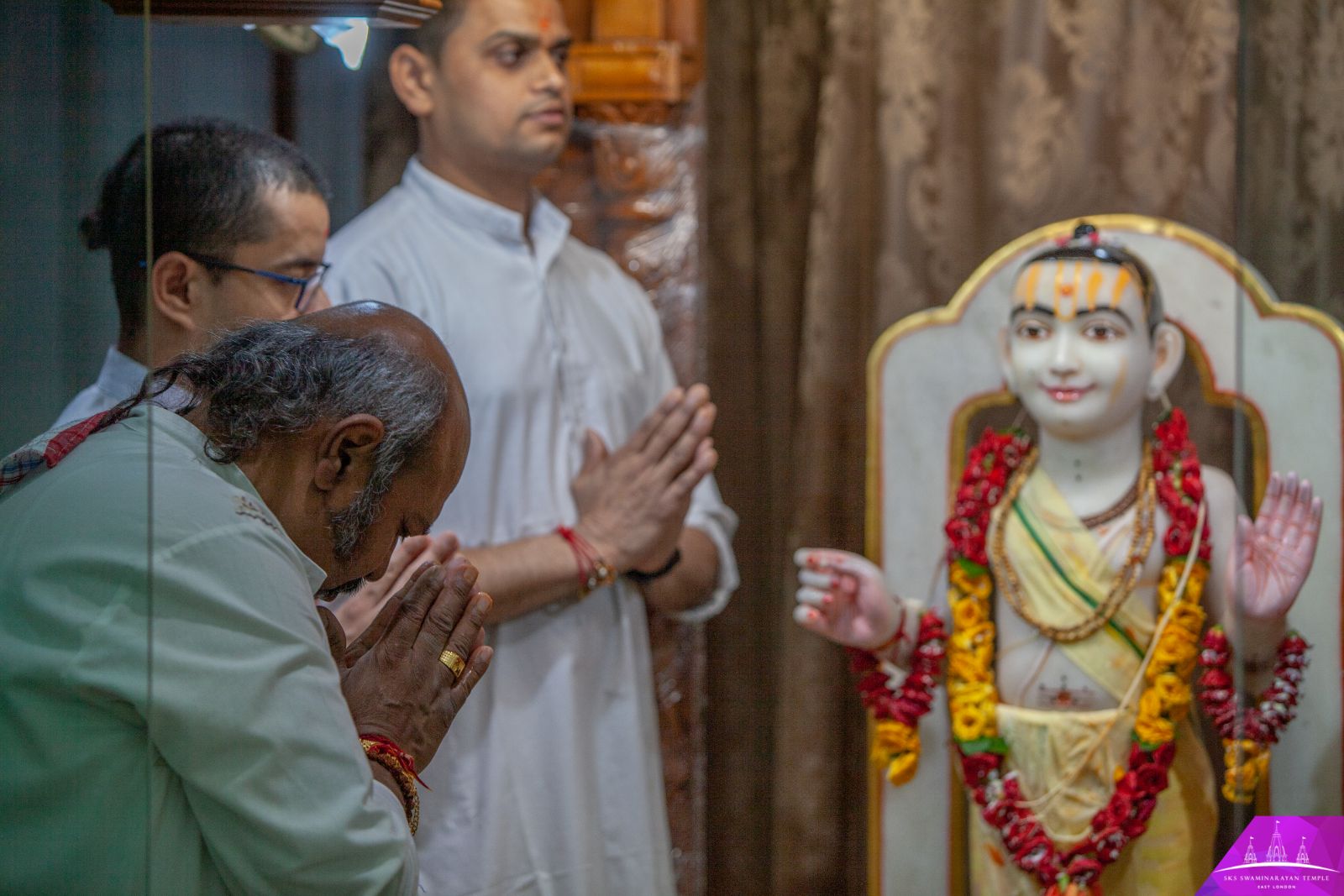 ©1987-2017 SKS Swaminarayan Temple East London