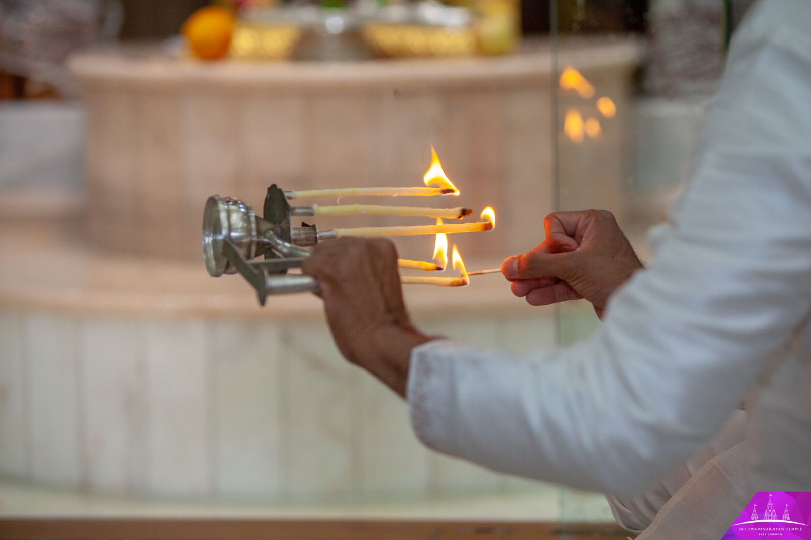 ©1987-2017 SKS Swaminarayan Temple East London