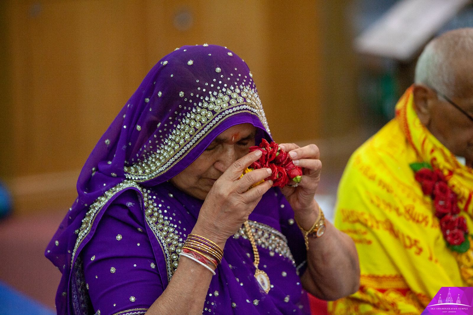 ©1987-2017 SKS Swaminarayan Temple East London
