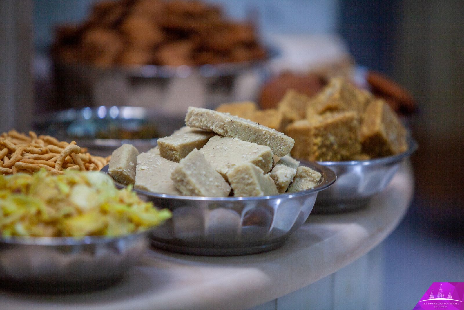 ©1987-2017 SKS Swaminarayan Temple East London