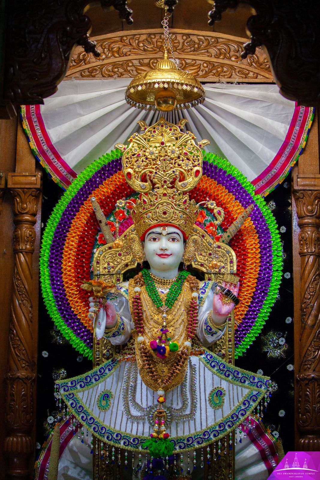 ©1987-2017 SKS Swaminarayan Temple East London