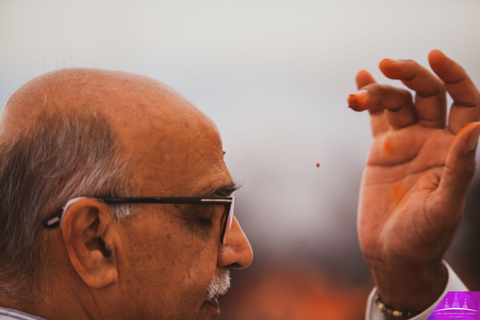 ©1987-2017 SKS Swaminarayan Temple East London