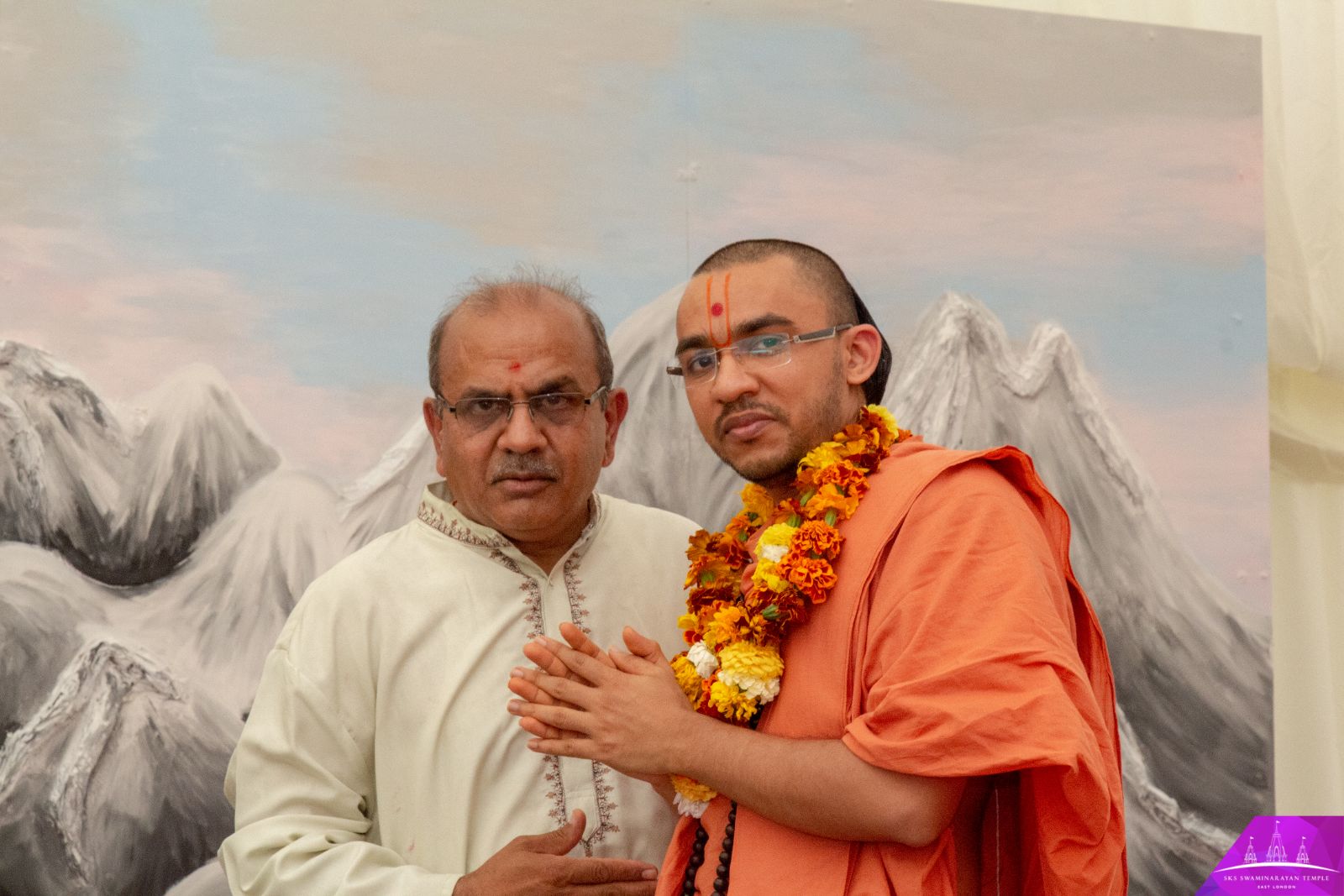 ©1987-2017 SKS Swaminarayan Temple East London