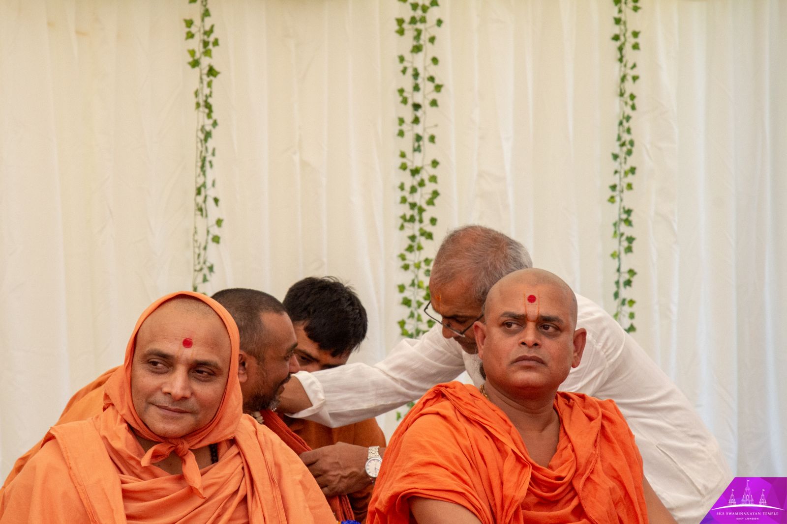 ©1987-2017 SKS Swaminarayan Temple East London