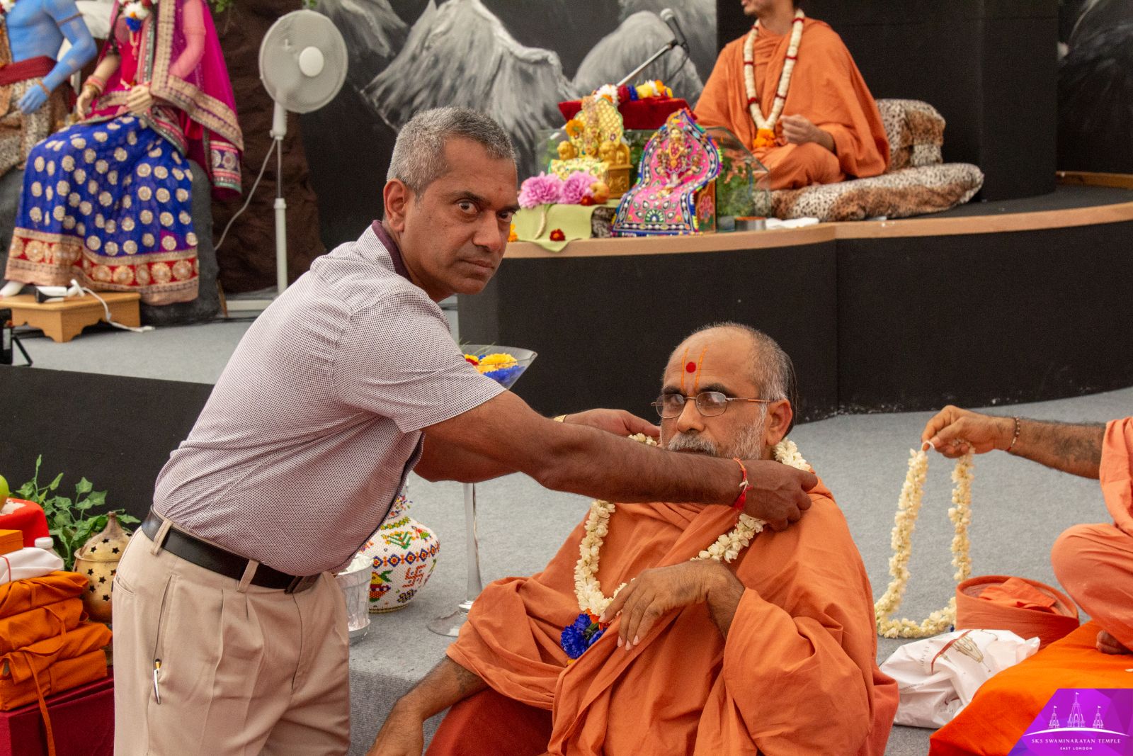 ©1987-2017 SKS Swaminarayan Temple East London
