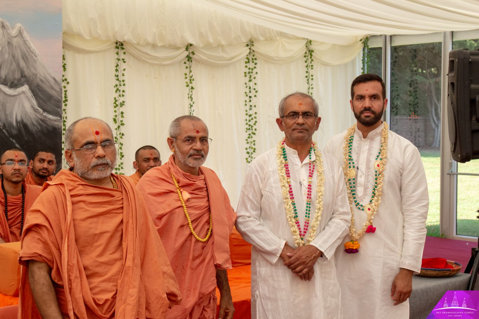 ©1987-2017 SKS Swaminarayan Temple East London