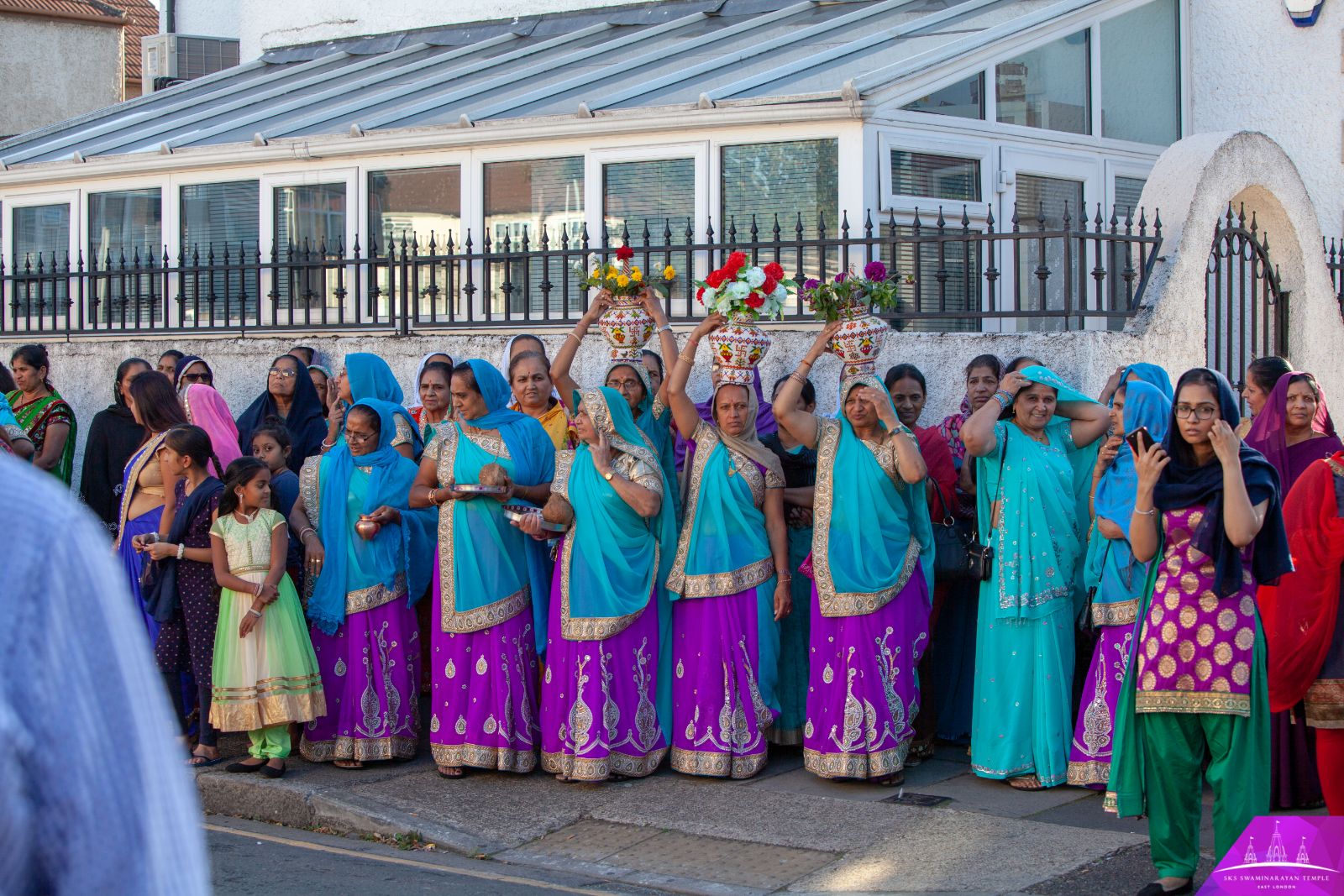 ©1987-2017 SKS Swaminarayan Temple East London