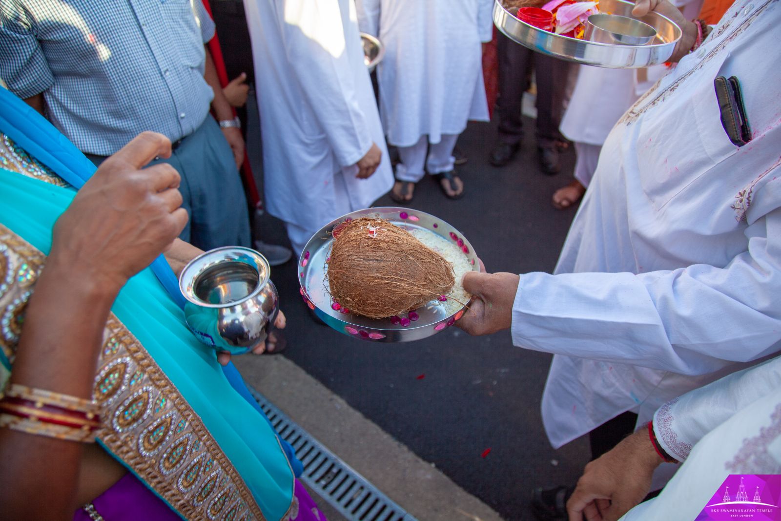 ©1987-2017 SKS Swaminarayan Temple East London