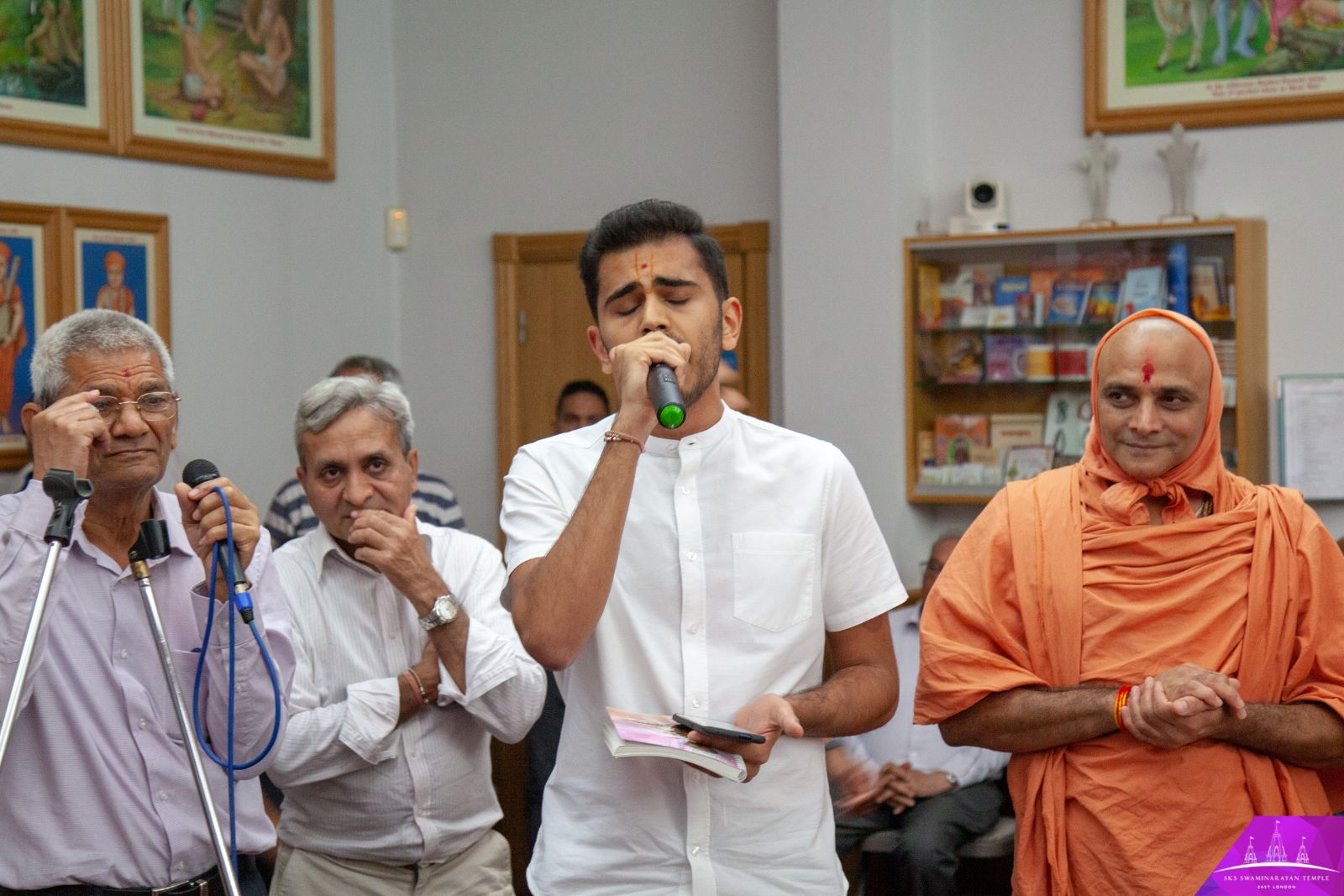 ©1987-2017 SKS Swaminarayan Temple East London