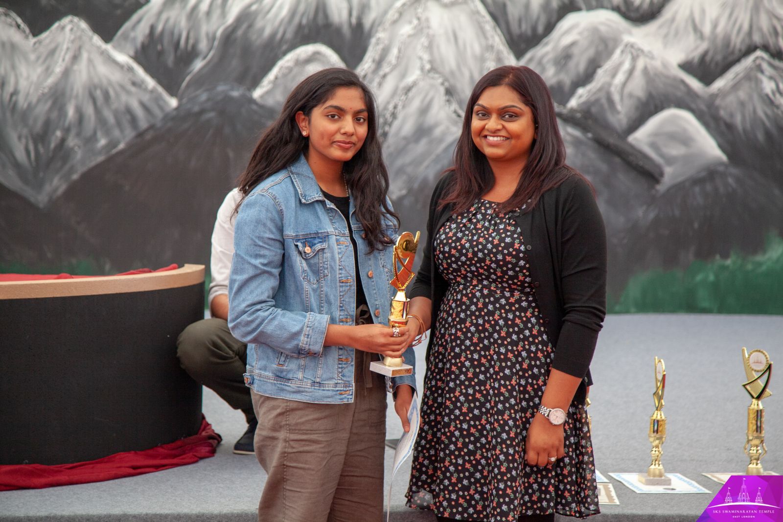 IMG 1887 - ©1987-2017 SKS Swaminarayan Temple East London