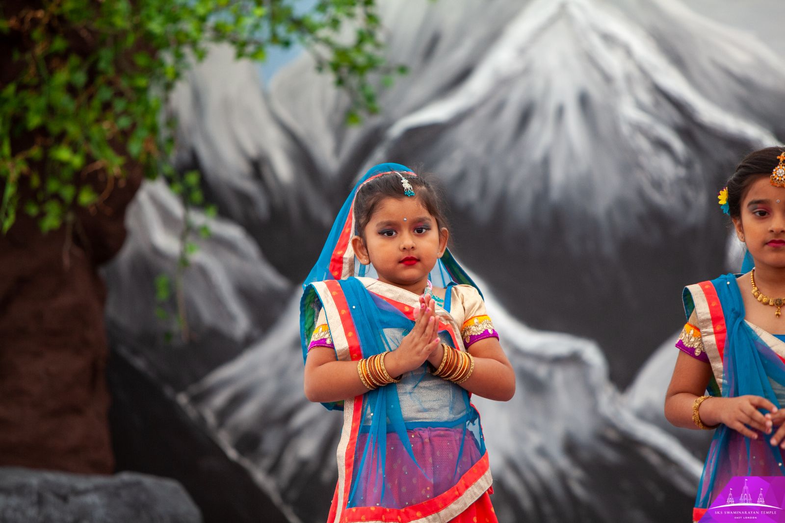 ©1987-2017 SKS Swaminarayan Temple East London