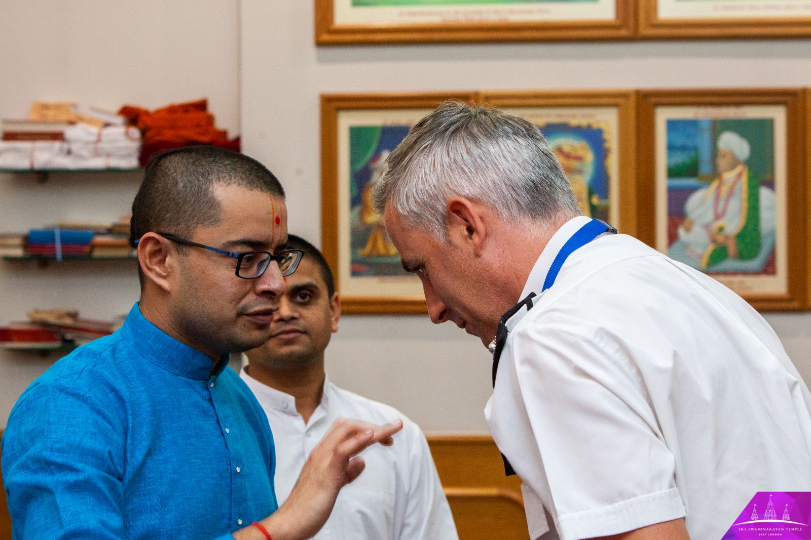 ©1987-2017 SKS Swaminarayan Temple East London