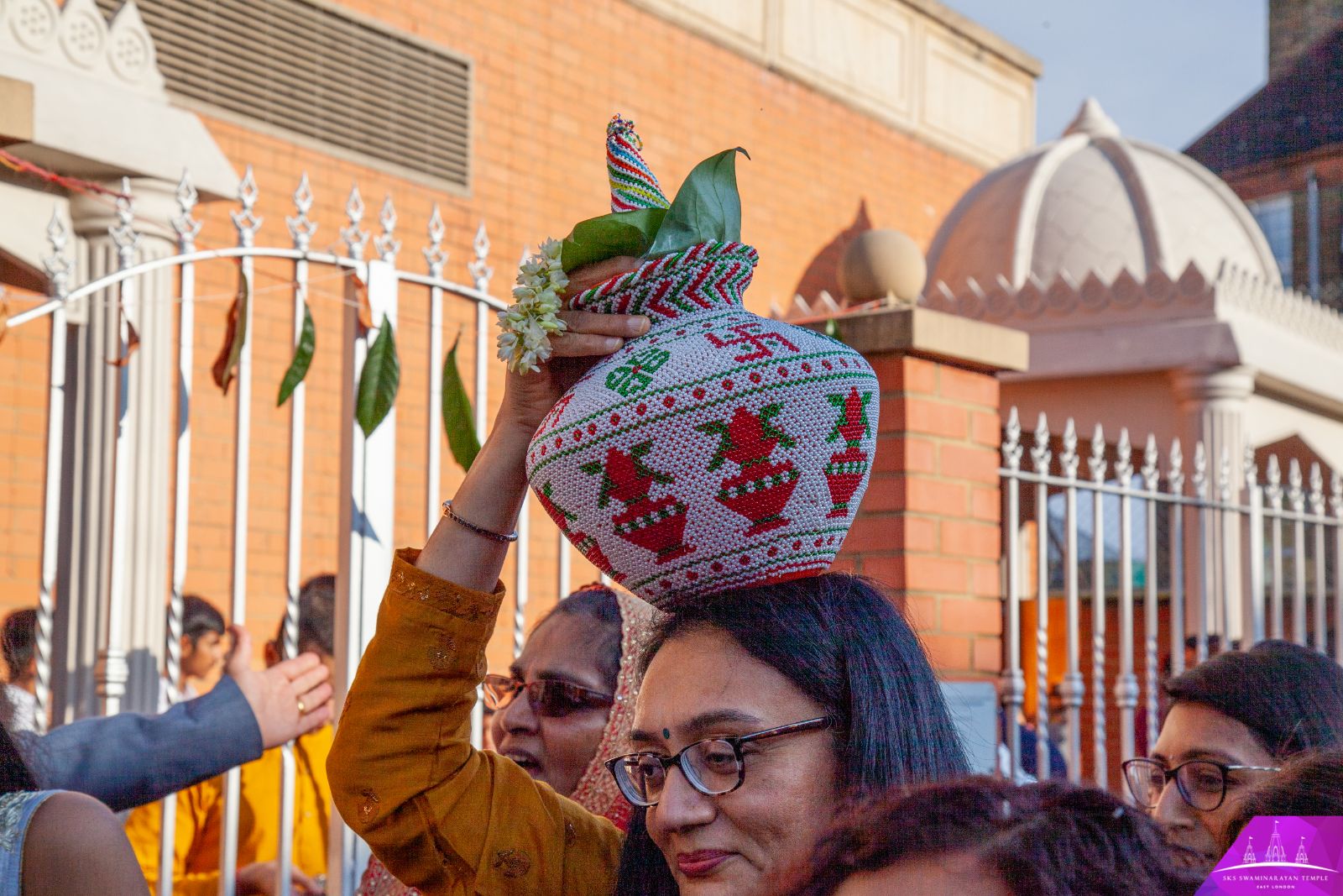 ©1987-2017 SKS Swaminarayan Temple East London
