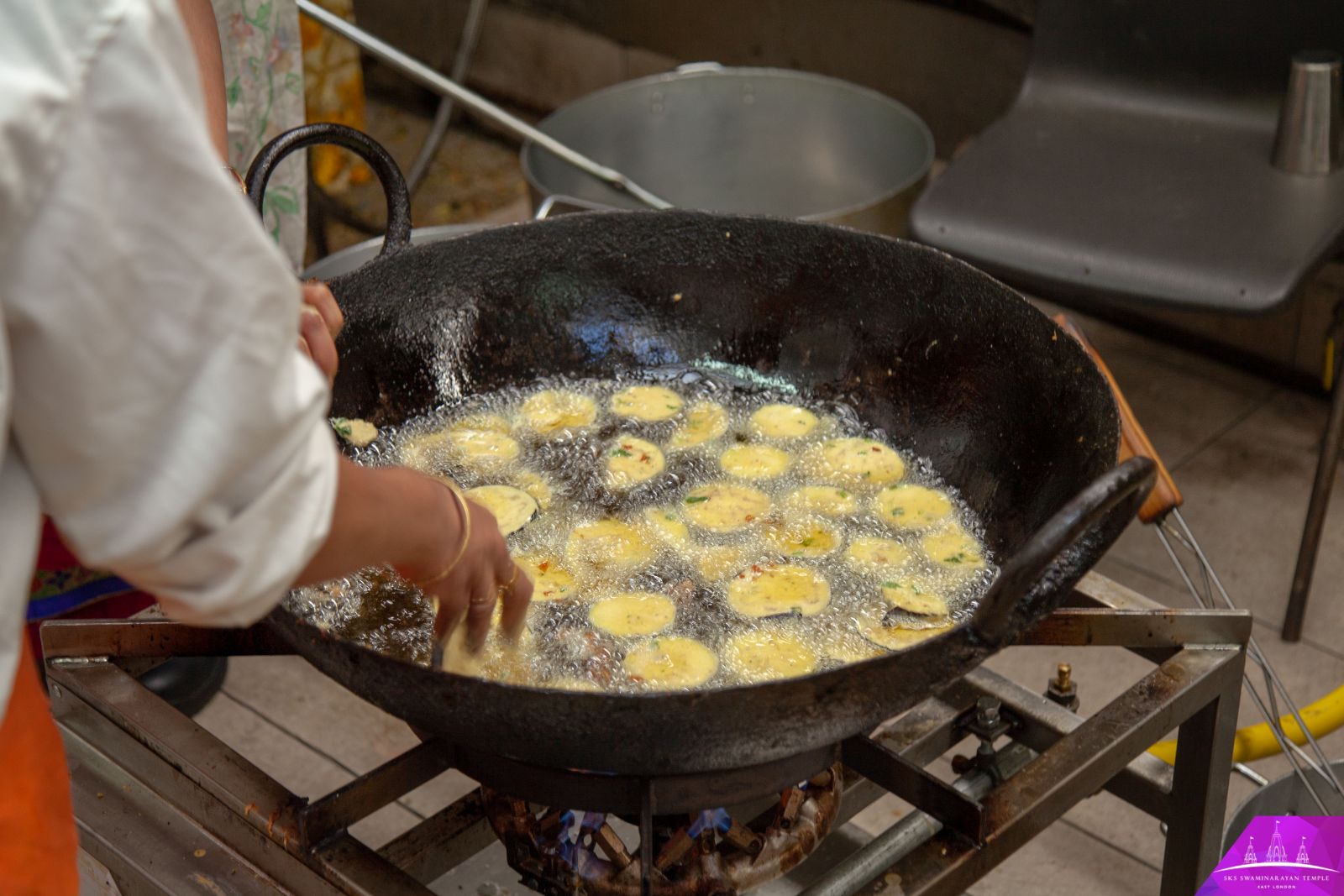 ©1987-2017 SKS Swaminarayan Temple East London