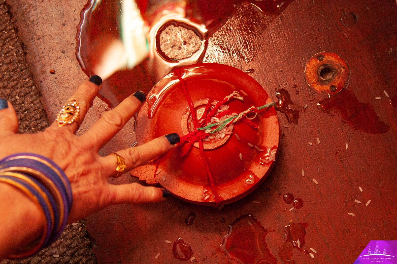 ©1987-2017 SKS Swaminarayan Temple East London