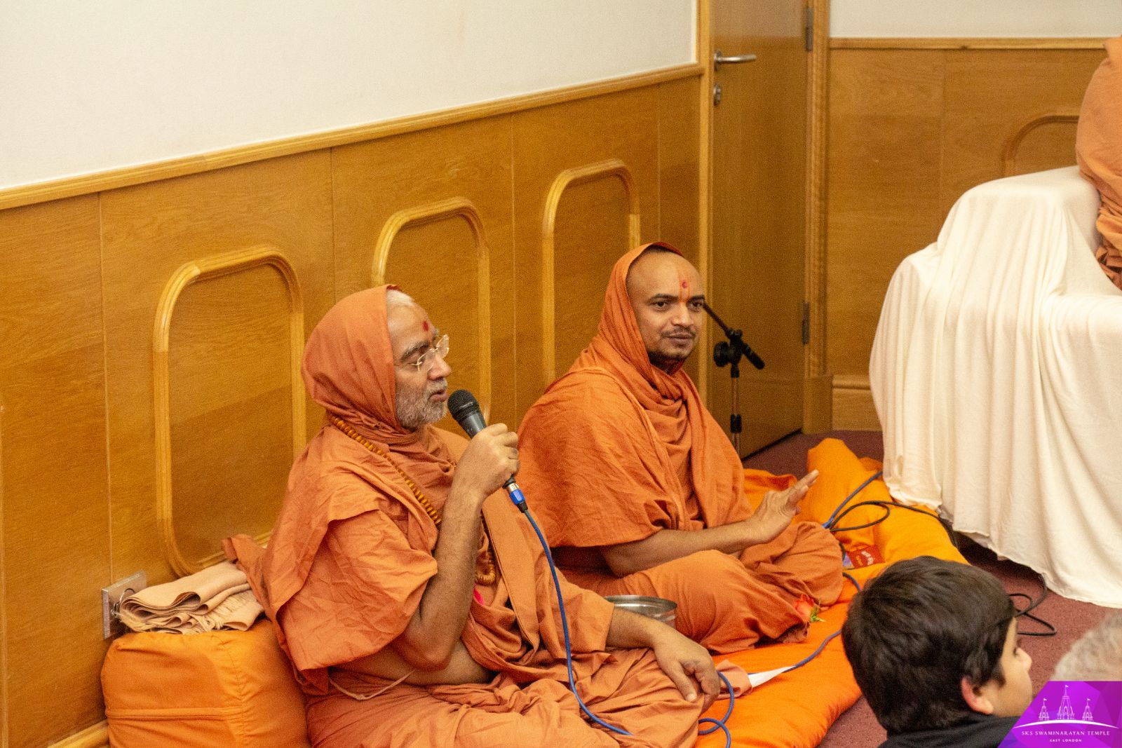 ©1987-2017 SKS Swaminarayan Temple East London