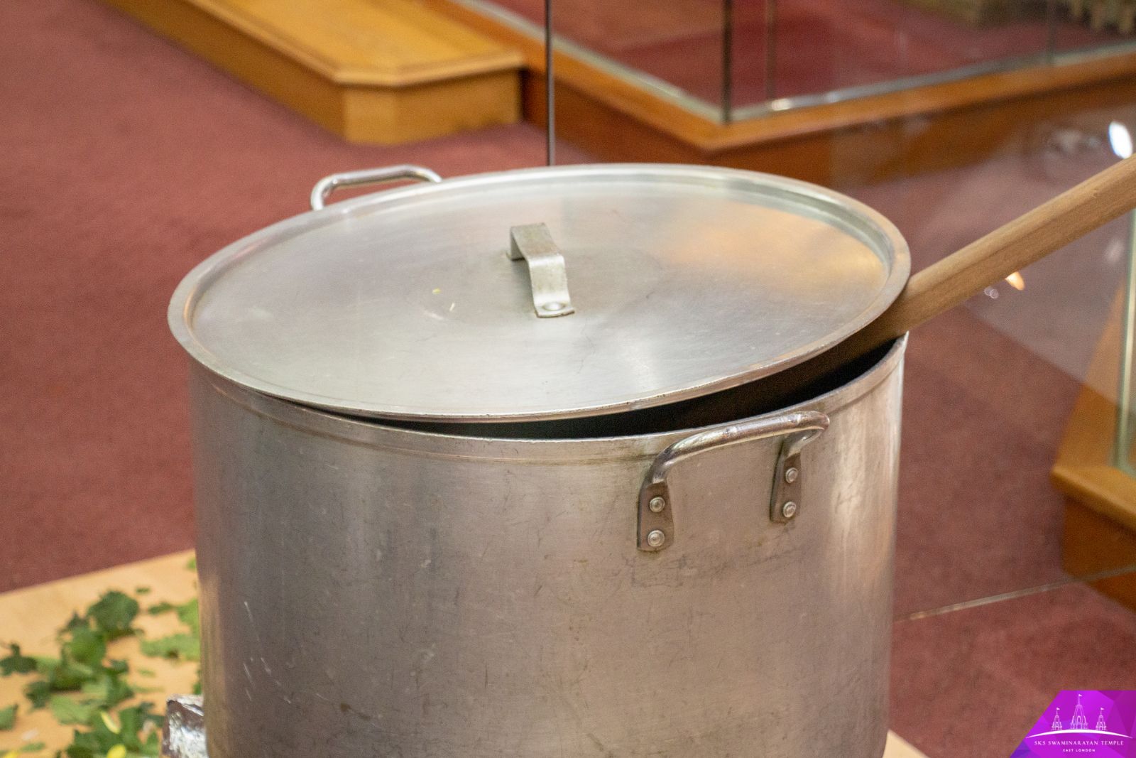 ©1987-2017 SKS Swaminarayan Temple East London