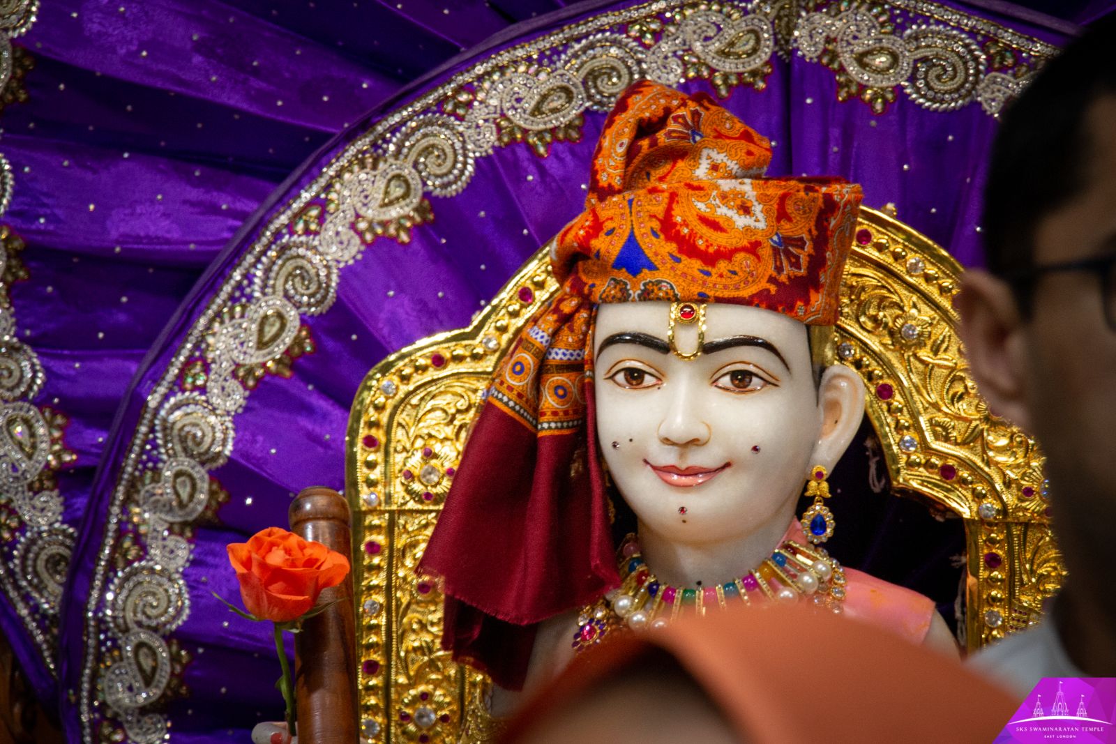 ©1987-2017 SKS Swaminarayan Temple East London