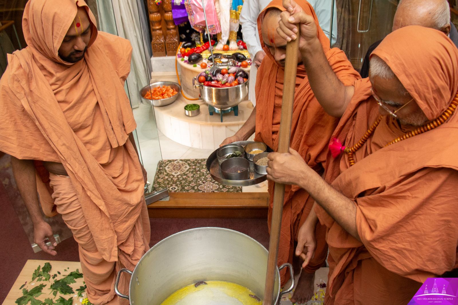 ©1987-2017 SKS Swaminarayan Temple East London
