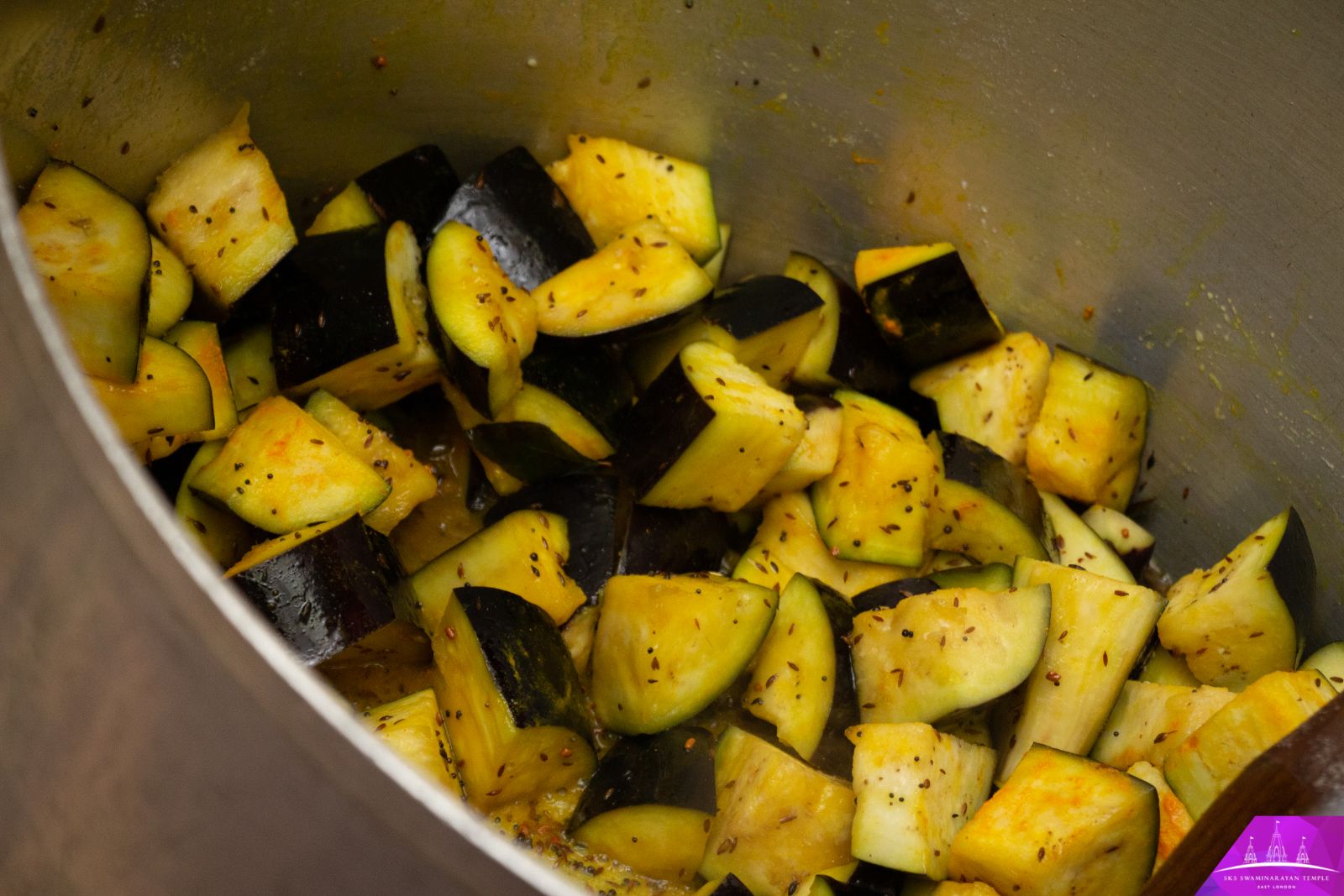 ©1987-2017 SKS Swaminarayan Temple East London