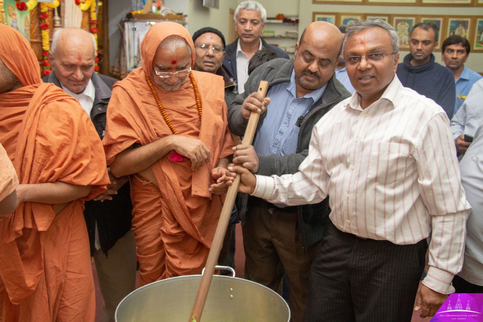 ©1987-2017 SKS Swaminarayan Temple East London