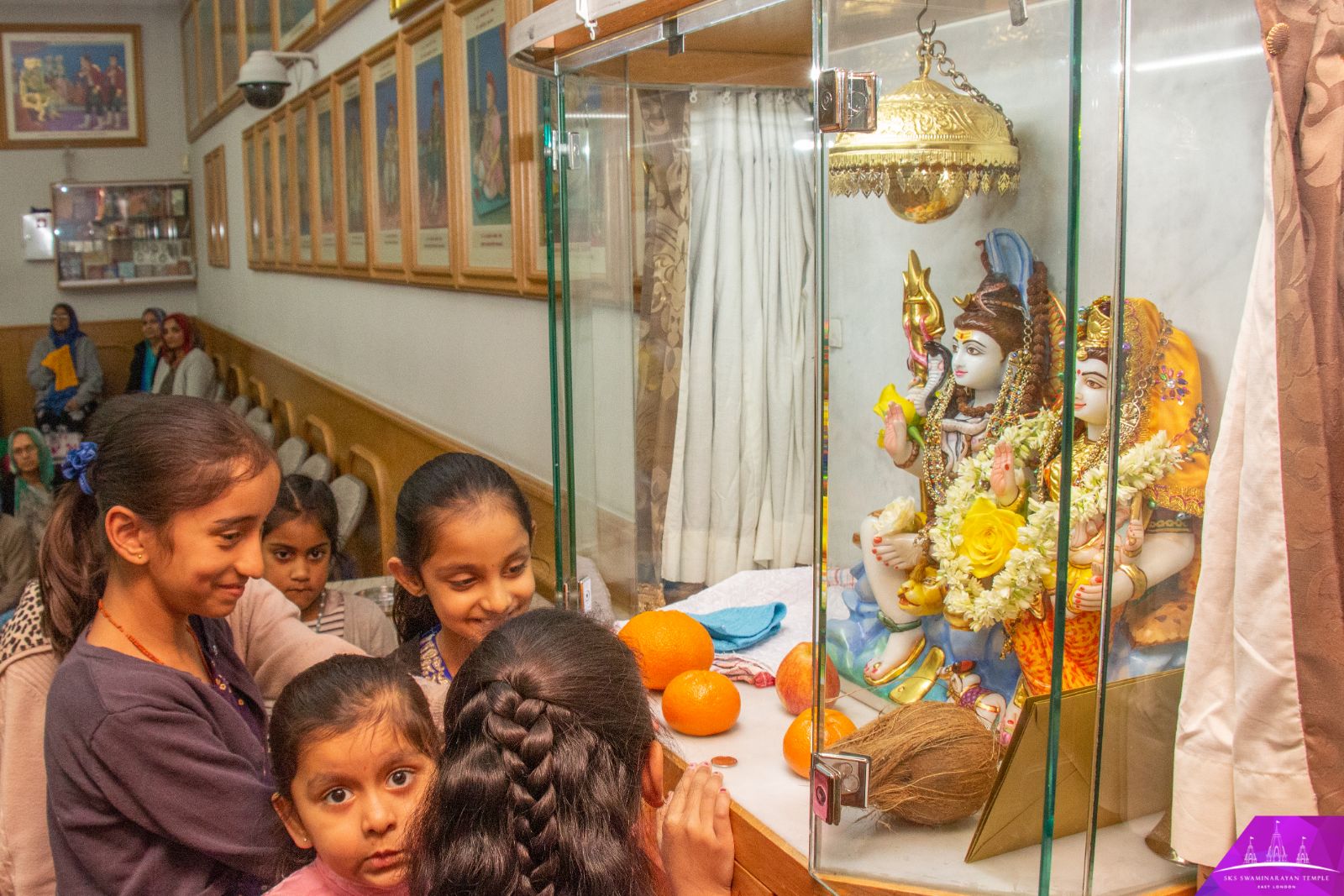 ©1987-2017 SKS Swaminarayan Temple East London