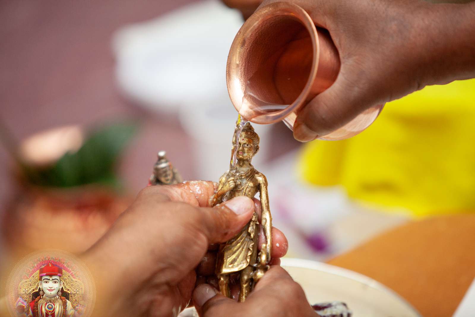 ©1987-2017 SKS Swaminarayan Temple East London