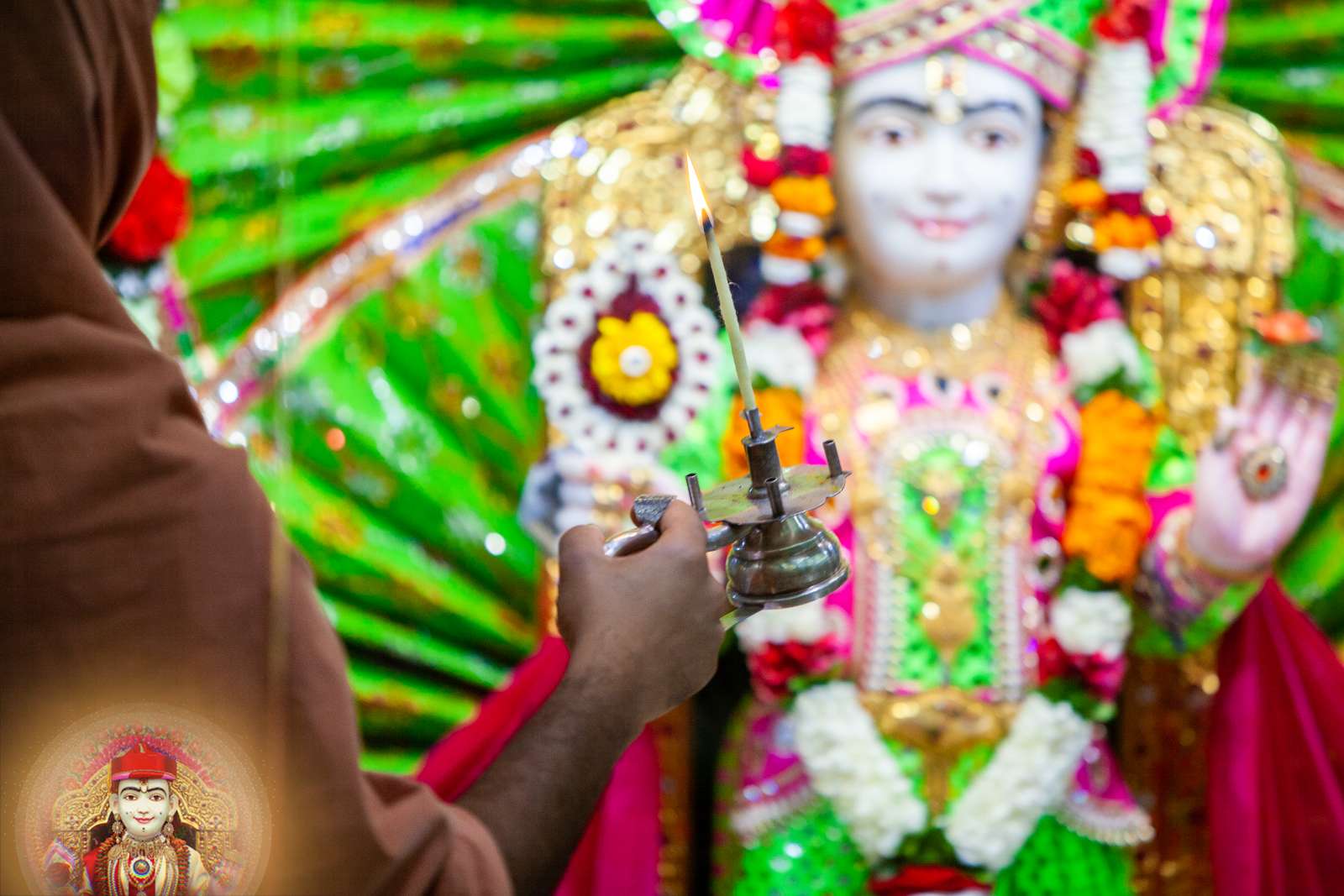 ©1987-2017 SKS Swaminarayan Temple East London