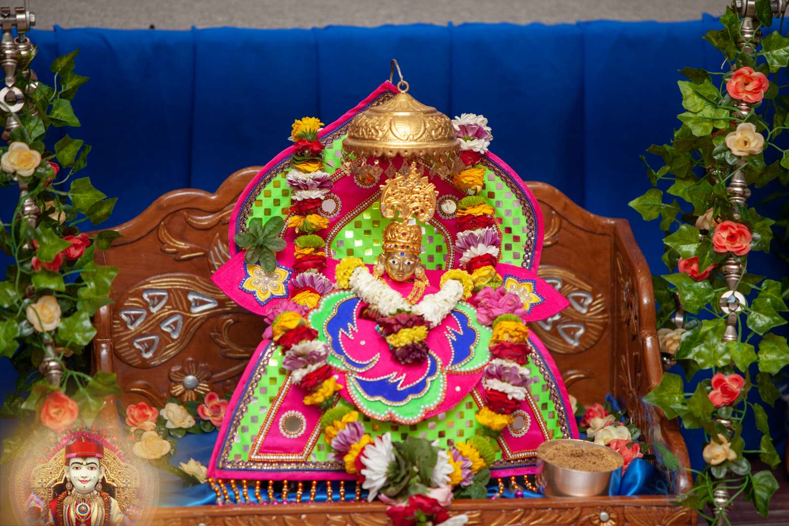 ©1987-2017 SKS Swaminarayan Temple East London