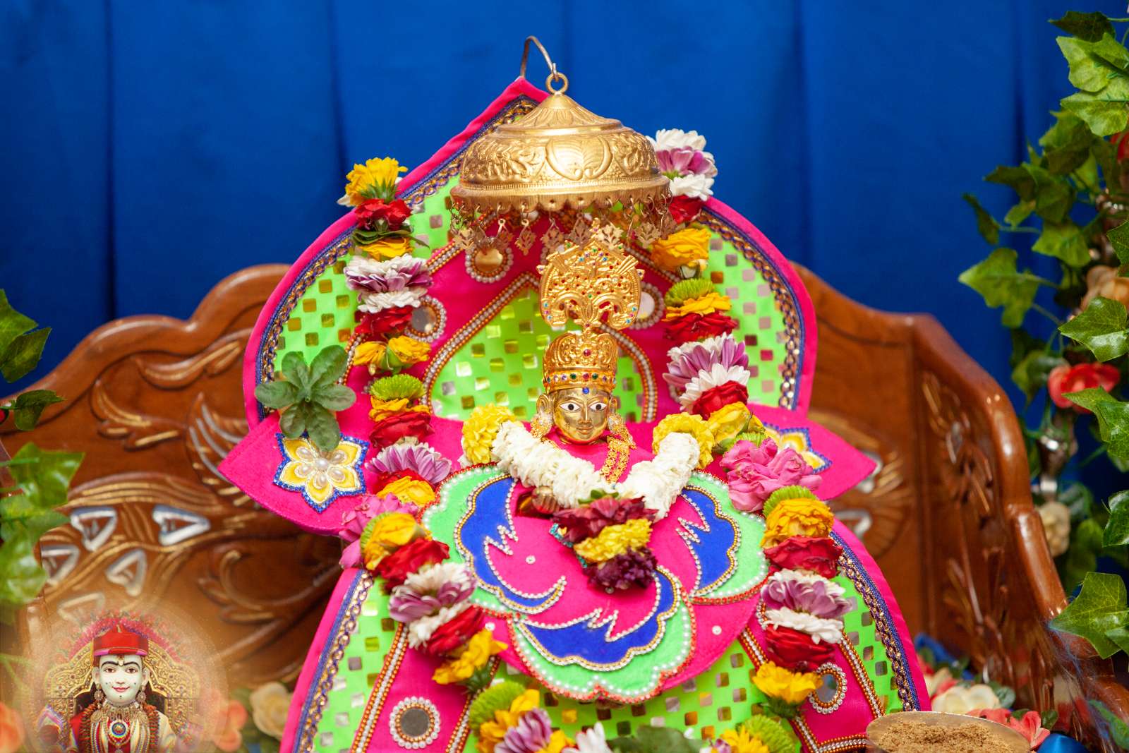 ©1987-2017 SKS Swaminarayan Temple East London