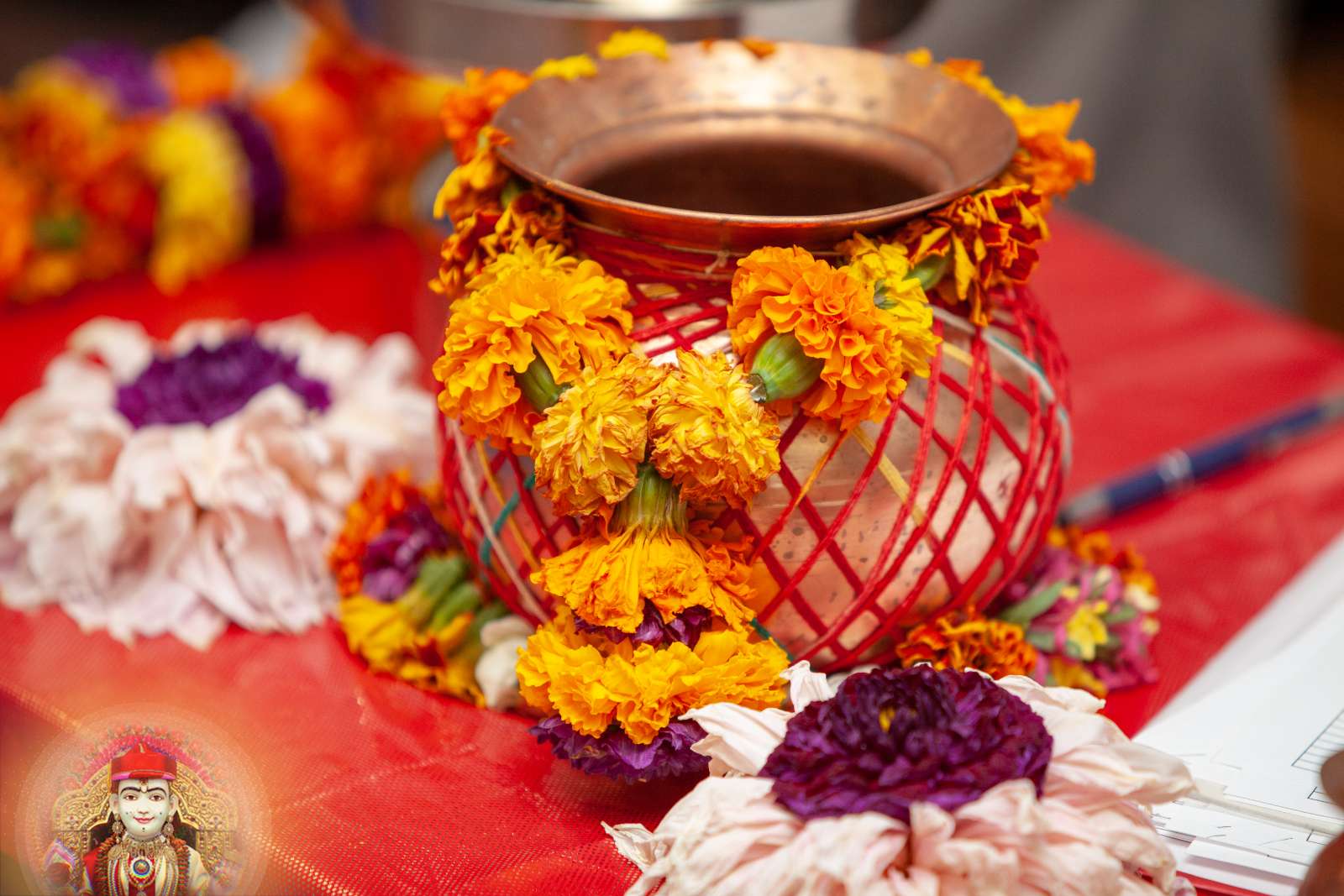 ©1987-2017 SKS Swaminarayan Temple East London