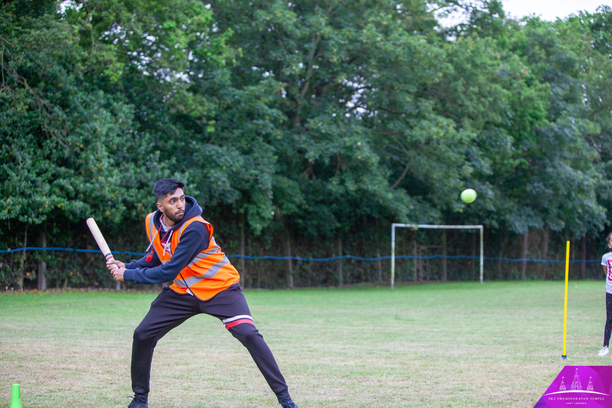 ©1987-2017 SKS Swaminarayan Temple East London