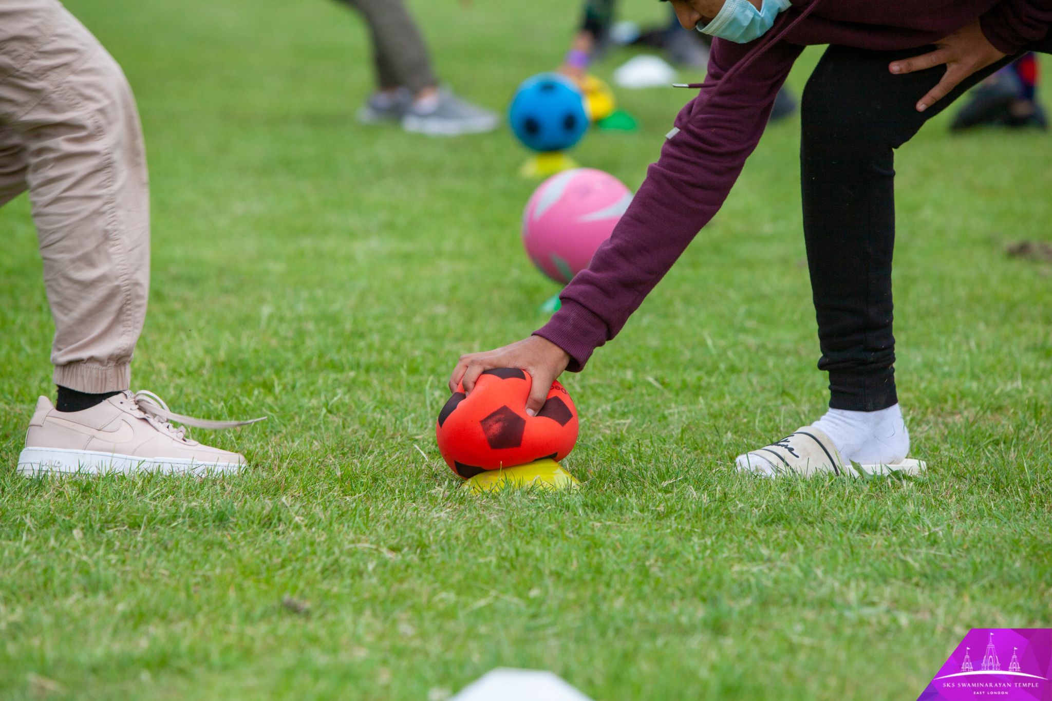 ©1987-2017 SKS Swaminarayan Temple East London