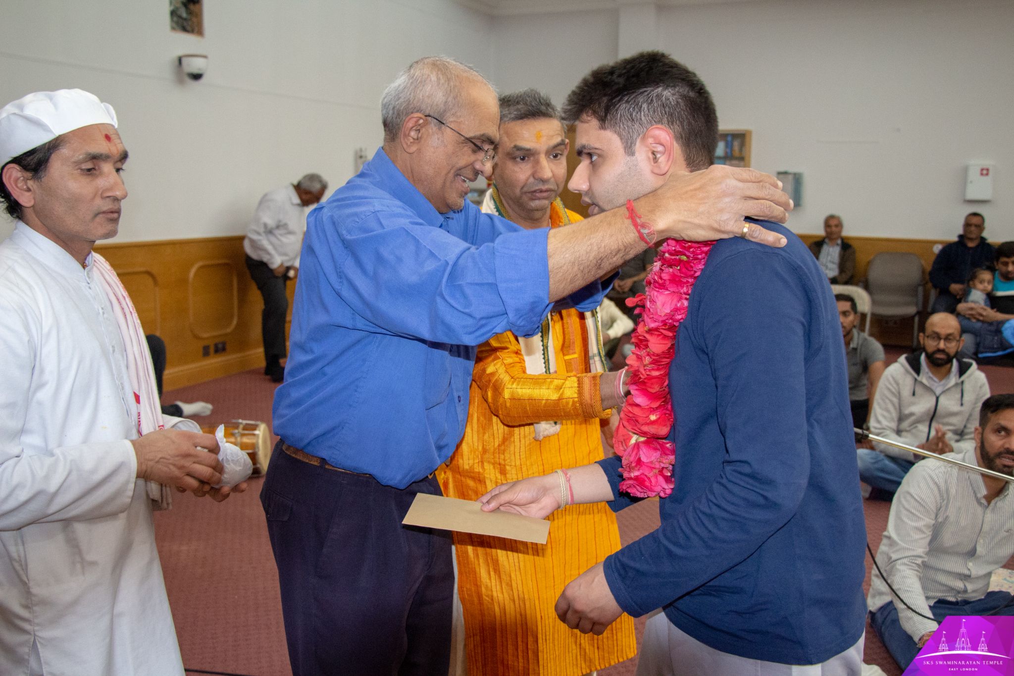 ©1987-2017 SKS Swaminarayan Temple East London