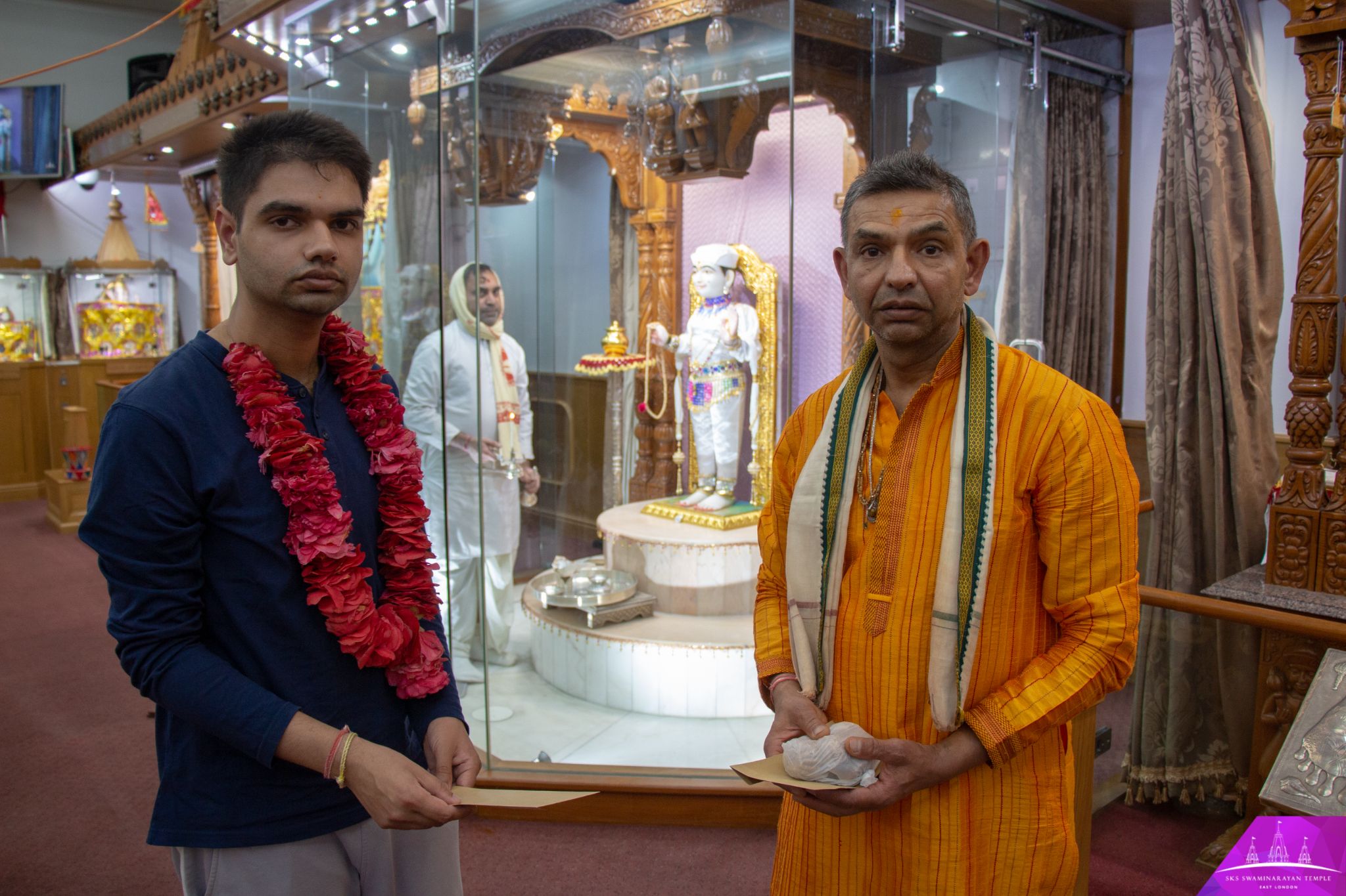©1987-2017 SKS Swaminarayan Temple East London
